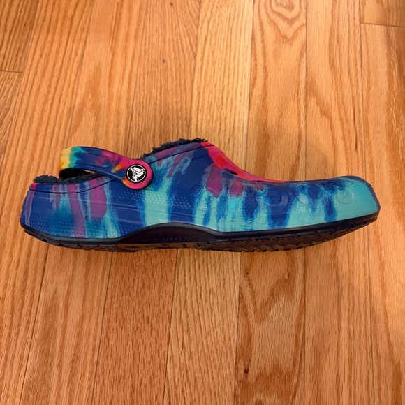 Crocs Baya Lined Tie-dye Graphic Clog - Picture 6 of 12